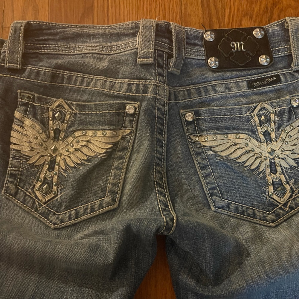MISS ME Jeans. Amazing condition. I have worn these. No flaws. Kept in hung.